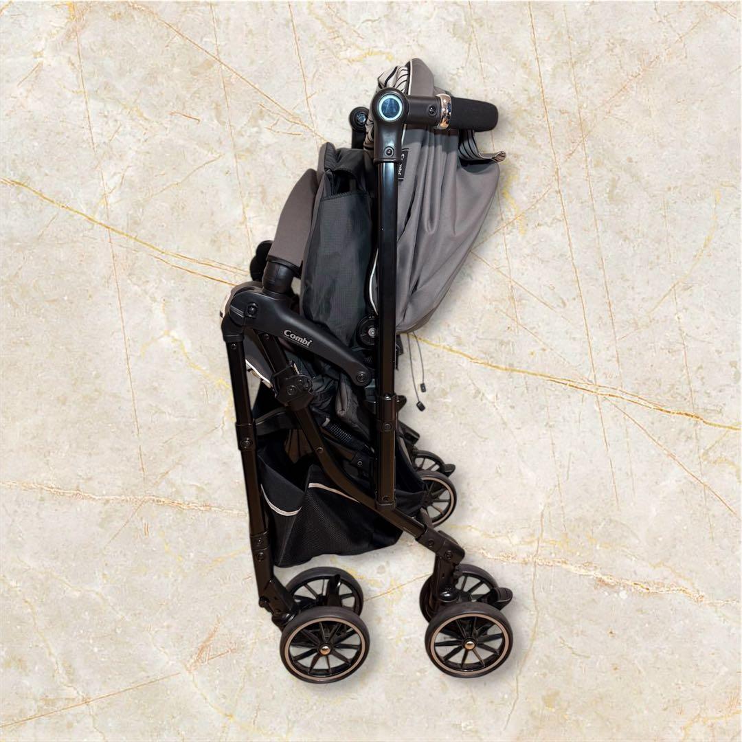《美品》コンビベビーカー メチャカルハンディ　ブラック
