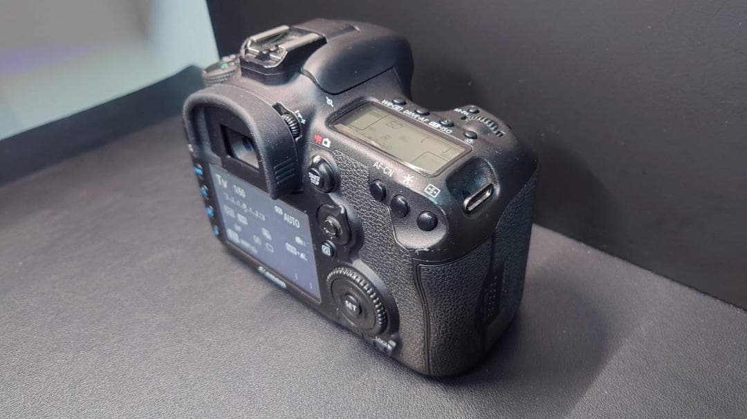 Canon EOS 7D MarkⅡ デジタル一眼レフカメラ 本体・周辺パーツ