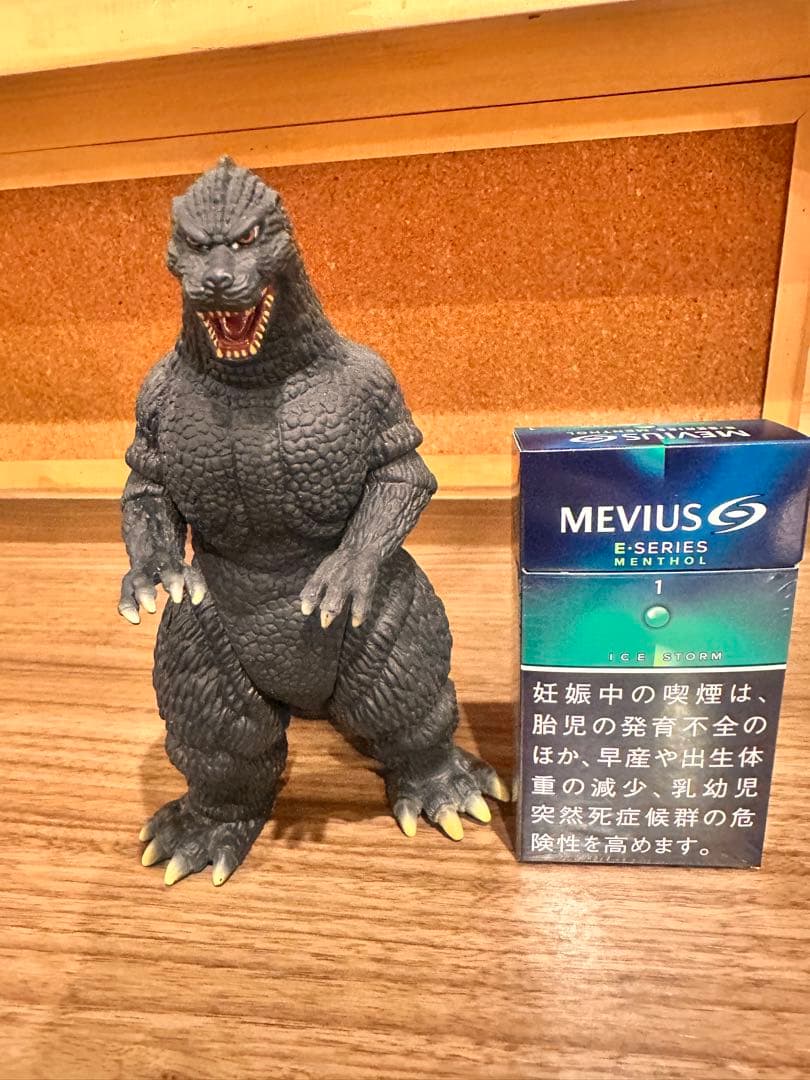 ゴジラ & モスラ &ガメラ フィギュア3体セット - メルカリ
