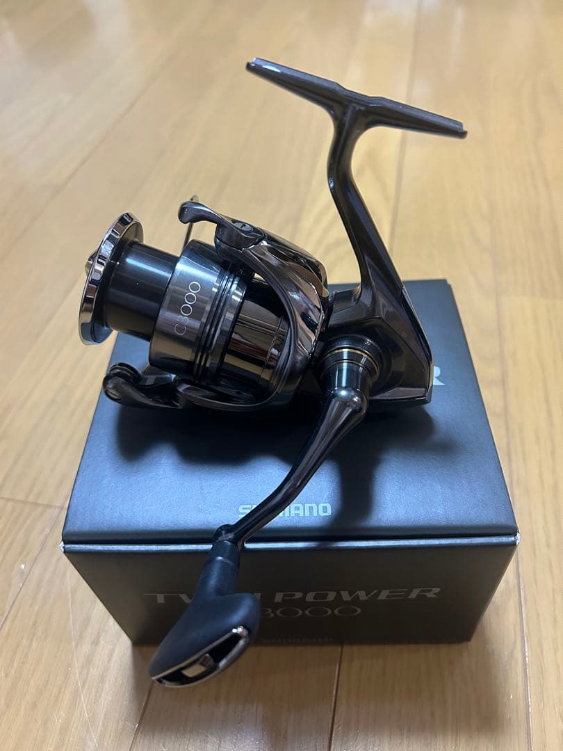 【美品】SHIMANO TWIN POWER C3000 スピニングリール C3000 TWIN POWER ツインパワー SHIMANO(シマノ) スピニングリール