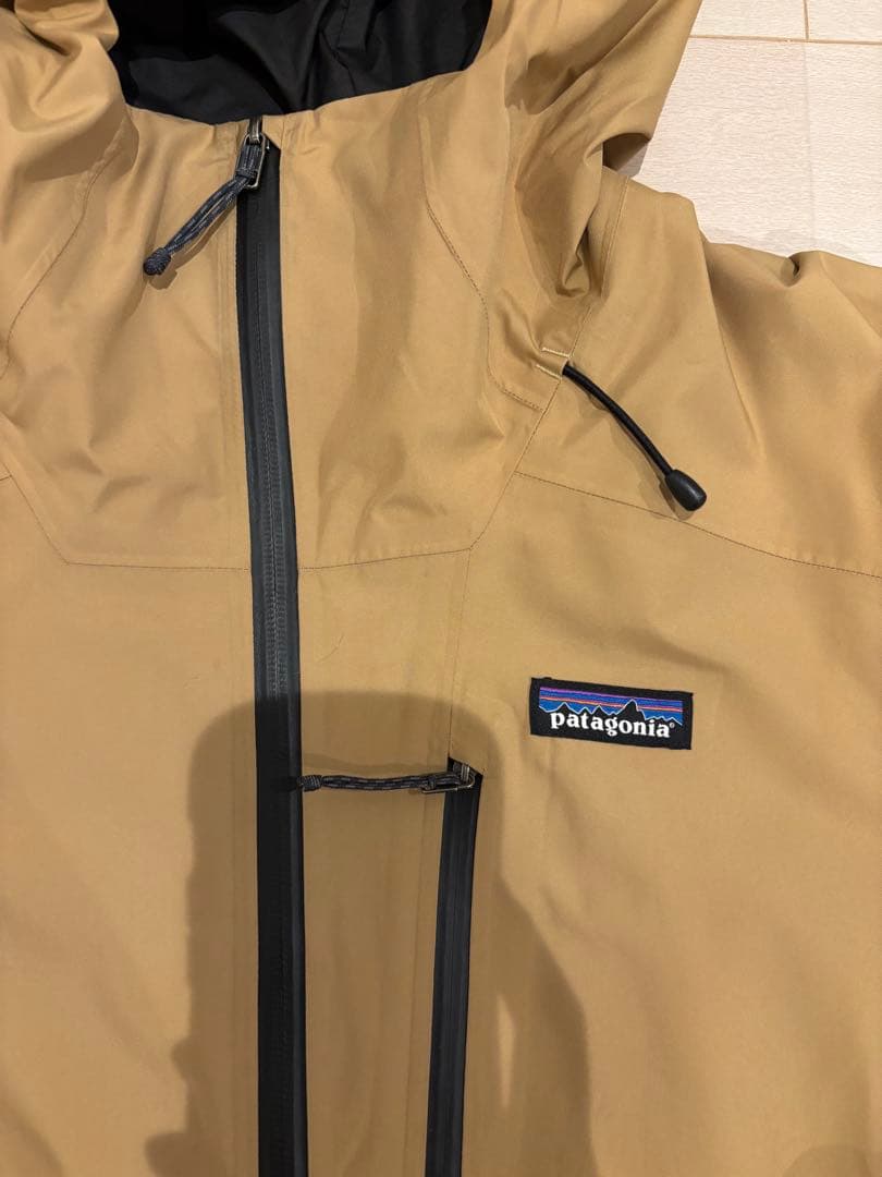 パタゴニア パウダータウンジャケットベージュGRBN 2024 - メルカリ