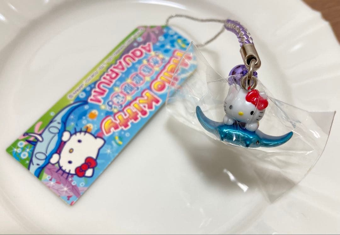 希少】ご当地キティ 水族館限定 アクアリウム マンタ 根付 ストラップ