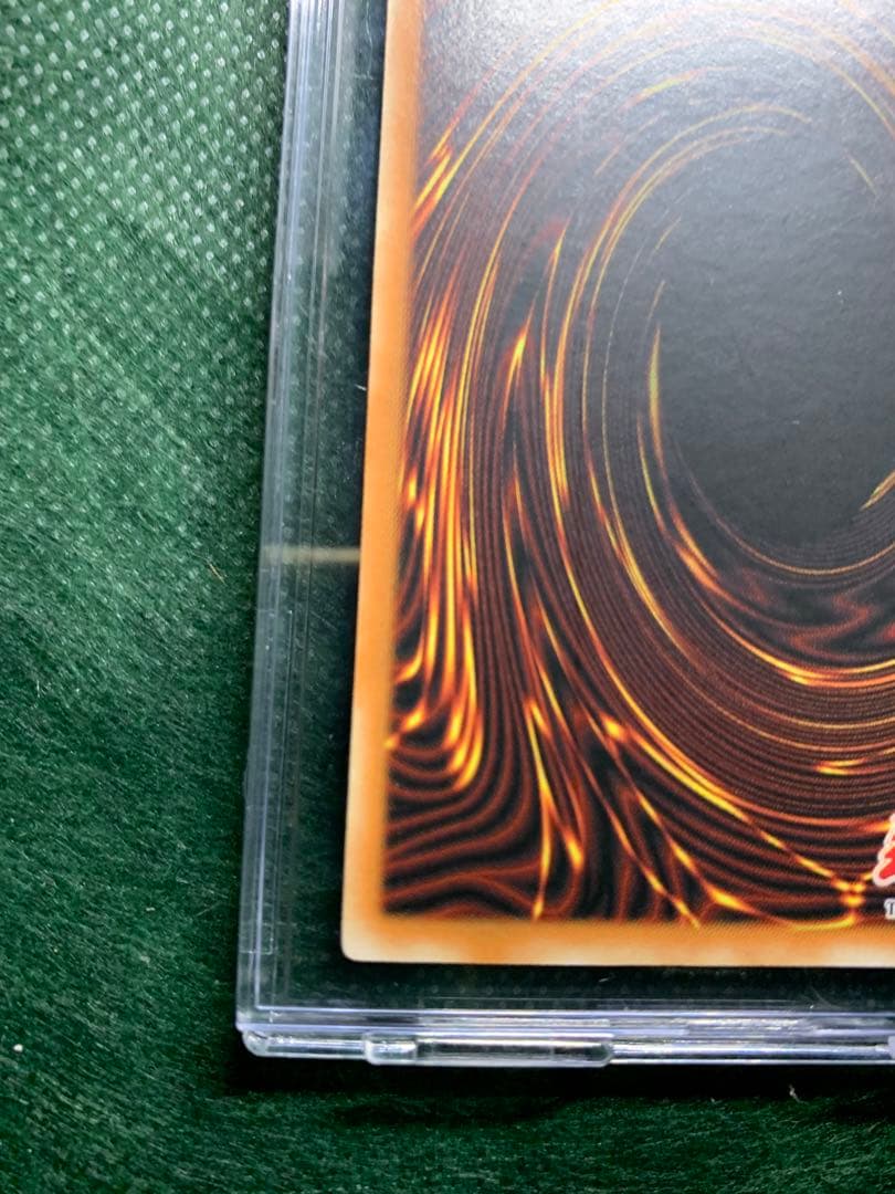 遊戯王】希少 海外版 トライホーンドラゴン シクレア仕様 - メルカリ