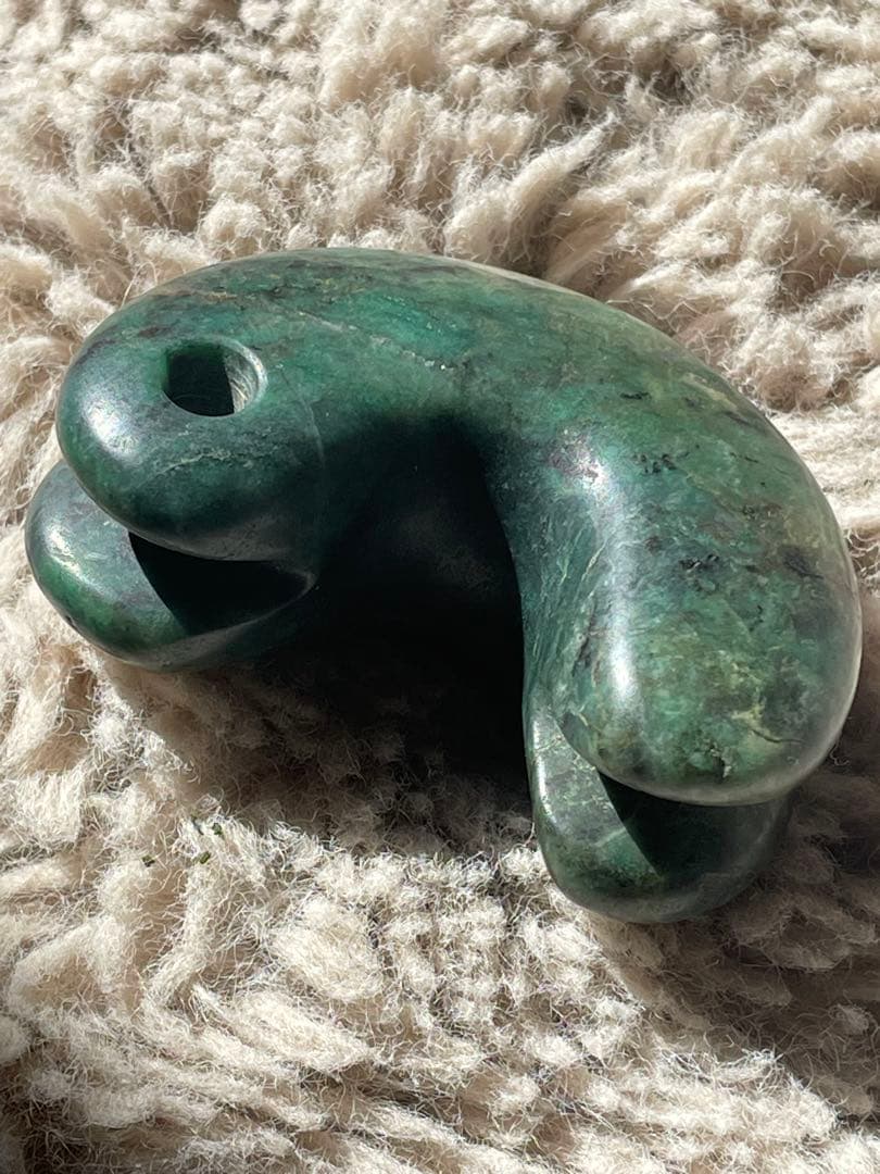 古墳時代前期 合わせ勾玉 翡翠 飛騨翡翠 碧玉 出土品。 - メルカリ