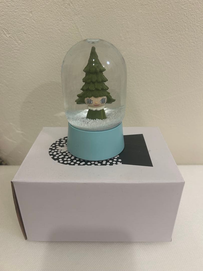 箱付き】奈良美智 スノードーム 青森県立美術館 - メルカリ