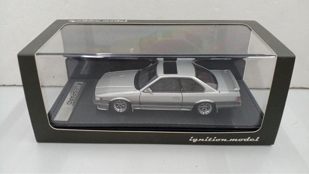 日産レパード イグニション IG-MODEL ⒉0XS 1/43 IG0410 1/43 Nissan Leopard 2.0 XS (F31) Red | LINE UP | ignition