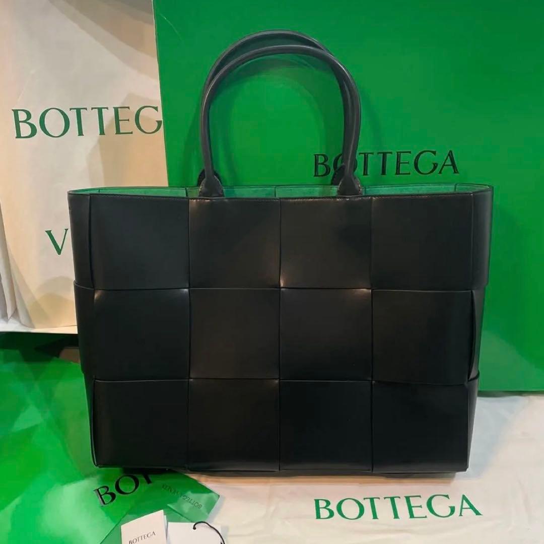 未使用新品 ボッテガヴェネタ ラージ アルコ トート ボッテガヴェネタ マキシイントレチャート ザ アルコ ラージ レザー