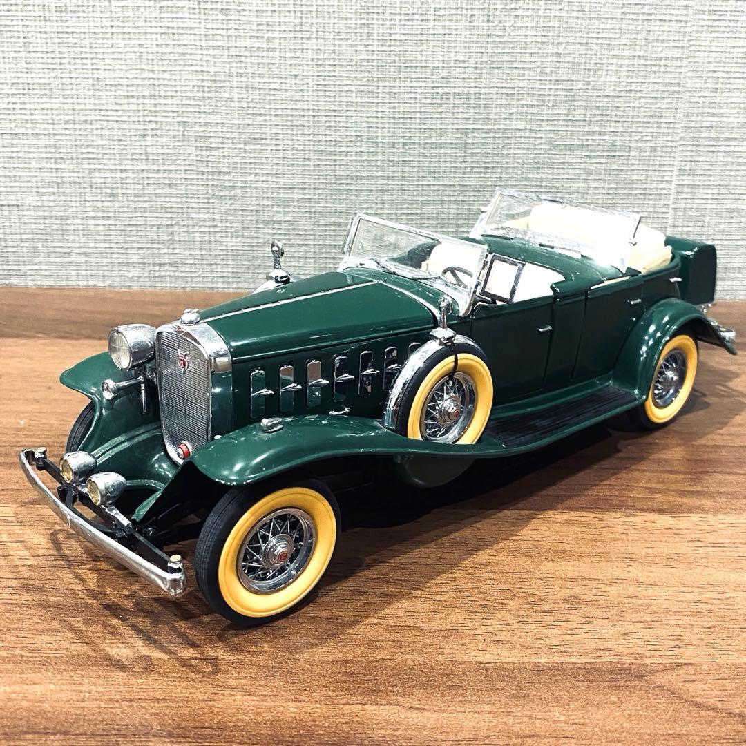【ダンバリーミント】1932年型　キャデラックv-16 スポーツフェートン 1:18-Scale 1932 Cadillac V-16 Sport Phaeton Diecast Car With A