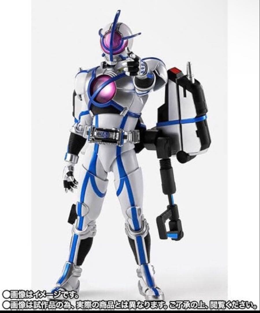 ［イェーガー］フィギュアーツ 真骨彫 仮面ライダーサイガ S.H.Figuarts（真骨彫製法） 仮面ライダーサイガ | 魂ウェブ