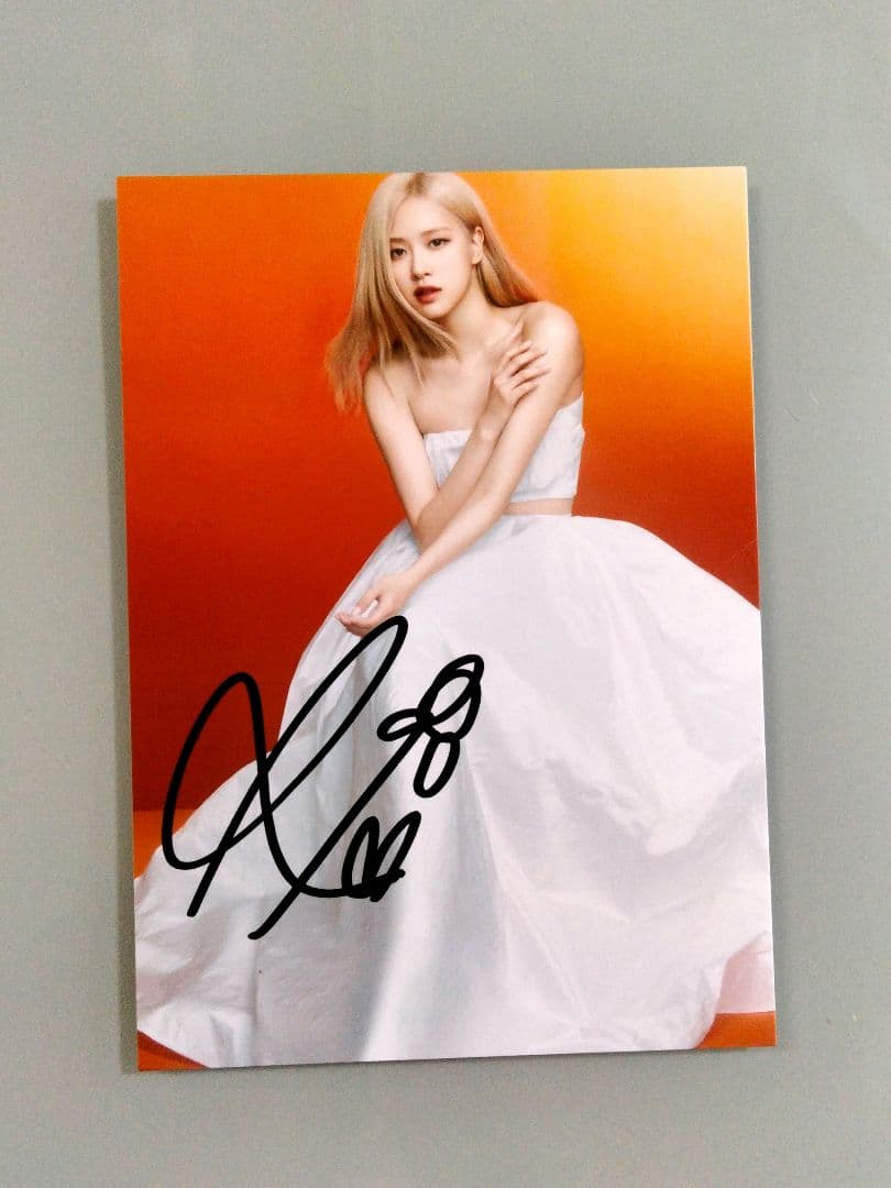 ロゼ直筆サイン入り2Lサイズ写真…BLACKPINK…Rose…18 - メルカリ