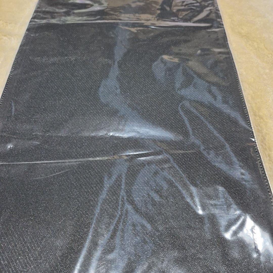 アニメキャラクターのプレイマット、デスクマット。