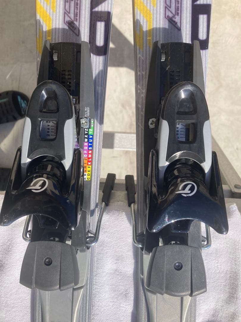 ショートスキー(ファン ミドル ミッド) 解放ビィンディング HEAD 130