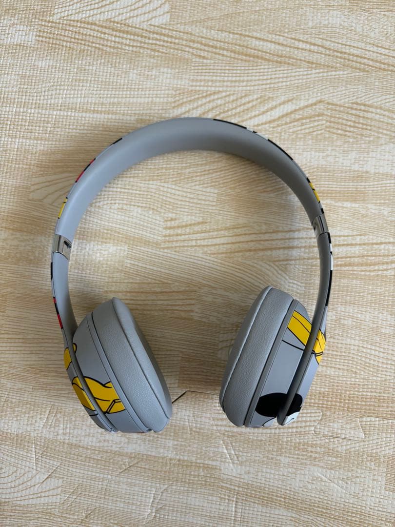 Beats Solo3 ミッキー90周年　ヘッドホン デビュー90周年のミッキーマウス×Beatsコラボヘッドフォン - AV Watch