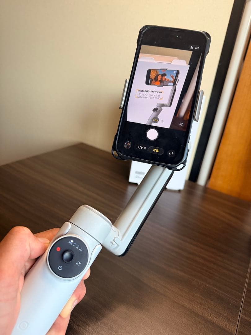 Insta360 Flow Pro｜iPhone用ジンバル スタビライザー - メルカリ