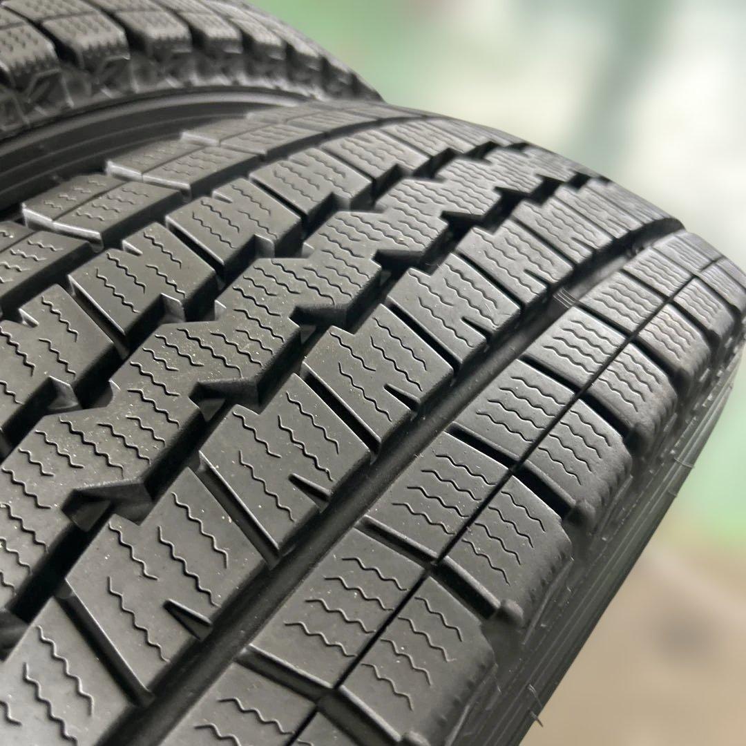 中古スタッドレス195/80R15LTダンロップ ハイエース、キャラバン等に