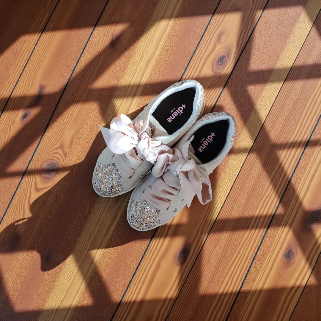 +diana プラスダイアナ バレンタイン限定　スニーカー ピンク 23.5cm