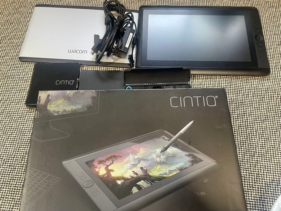 Wacom Cintiq 13HD DTK-1301/K0 ワコム　液タブ Cintiq 13HDについて