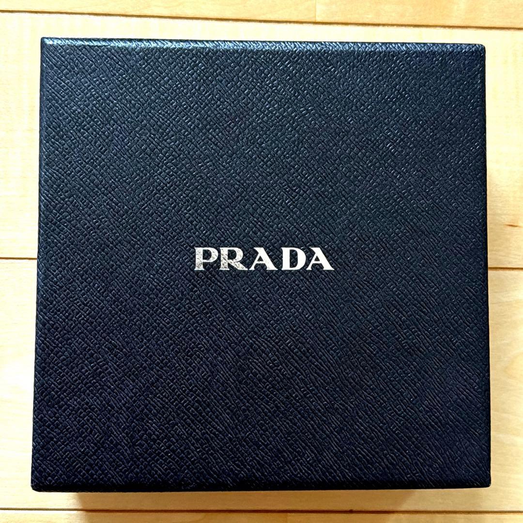 新品未使用】 PRADA ベルベット ベロア シュシュ - メルカリ