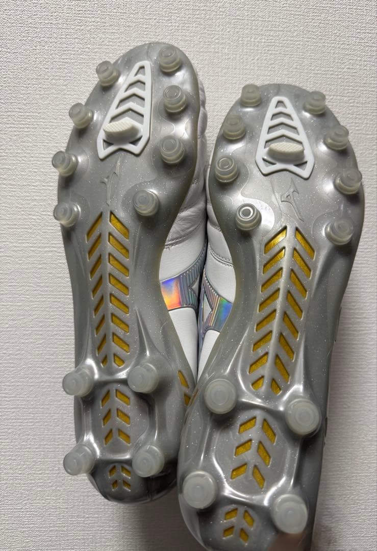 サッカースパイク　モレリアネオ3 27.0cm