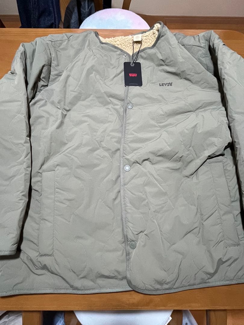 Levi's キルティングジャケット オリーブグリーン 定価24,600円 - メルカリ
