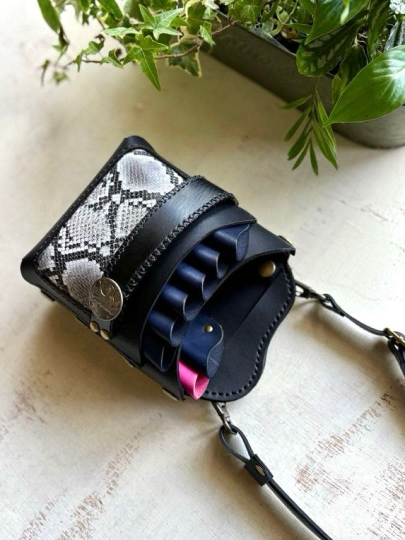 牛革ブラック、パイソンプリントの大容量シザーケース 楽天市場】シザーケース パイソンの通販