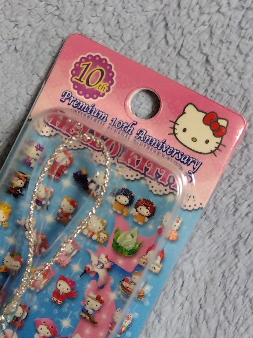ご当地キティ 10th ストラップ 4個セット - メルカリ