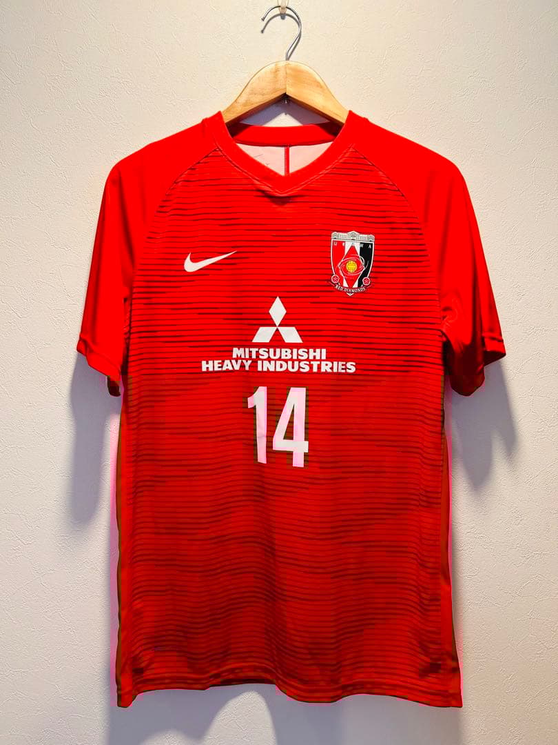 【未使用品】浦和レッズ トレーニングマッチユニフォーム 番号14 サイズL NIKEトレーニングマッチユニフォーム(ブラック＆レッド)』オンライン