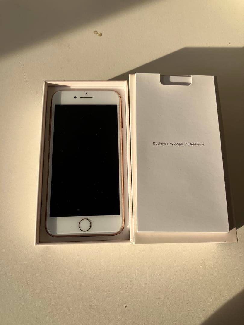 Apple iPhone 8 ゴールド 本体（箱あり） 未使用 iPhone 8 ゴールド 箱付き - メルカリ