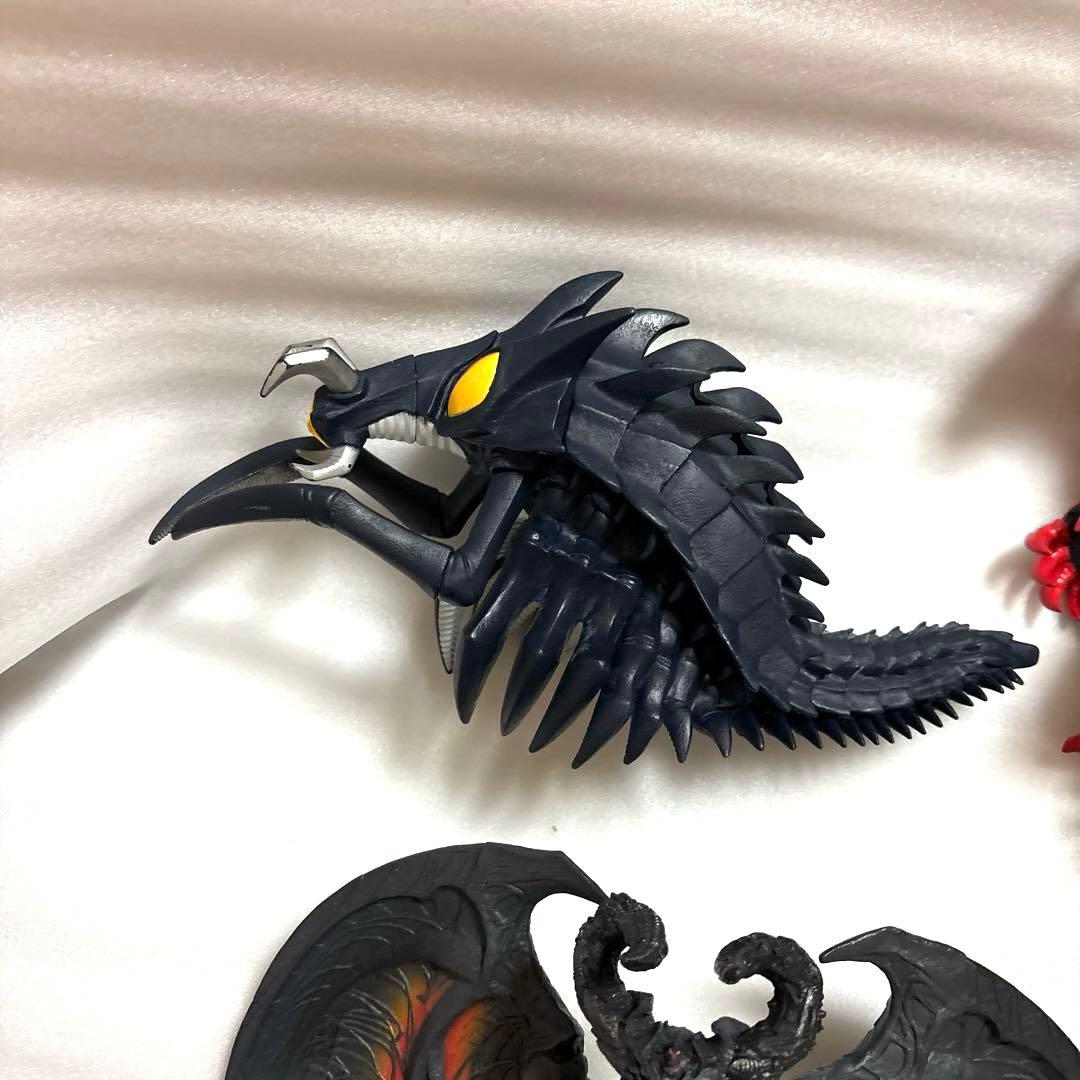 ウルトラ怪獣　アークベリアル　ハイパーゼットン　ギガント　ベリュドラ　ゴモラ