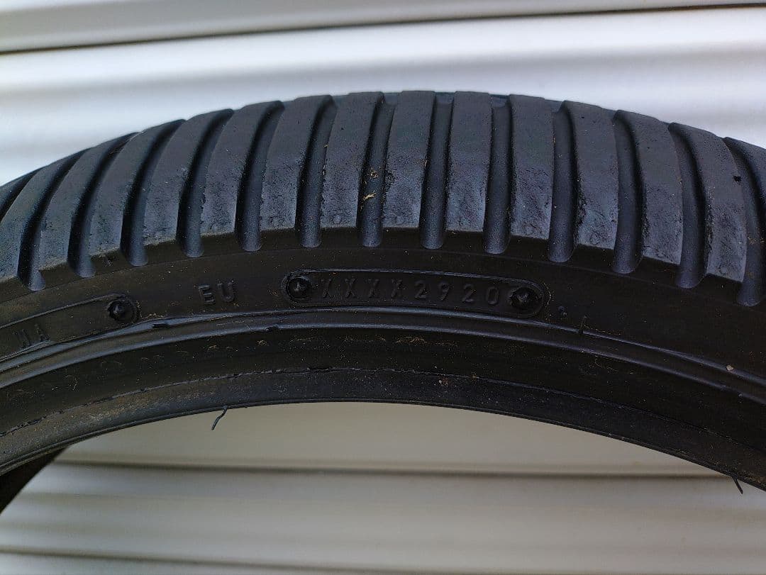 送料込み室内保管 中古レインタイヤDUNLOP KR389 前後セット