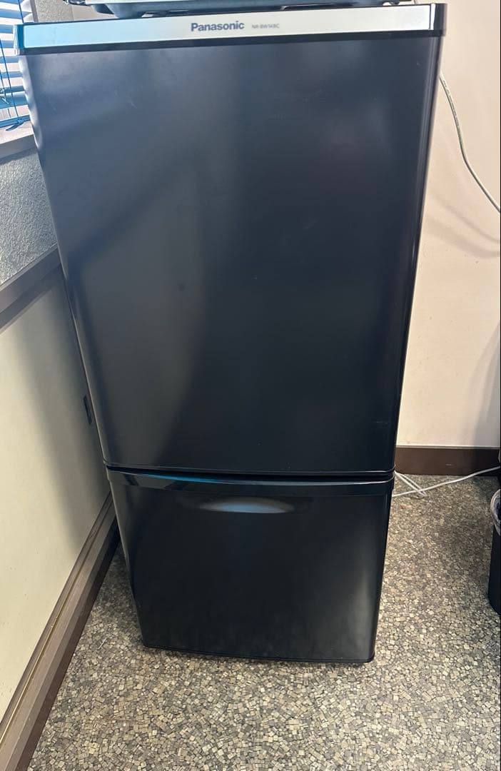 （補足説明あり）Panasonic 冷蔵庫　黒　2018年製　NR-BW14BC NR-B14BW-T 冷蔵庫 マットビターブラウン [138L /2ドア /右開きタイプ