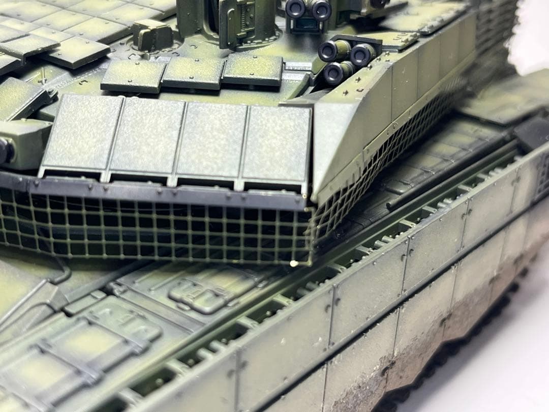 アミュージングホビー 1/35 T-90M （完成品）