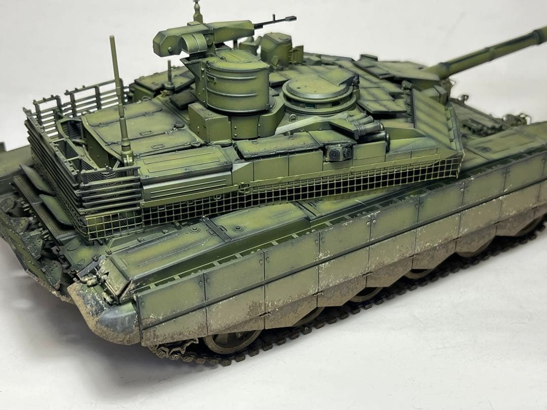 アミュージングホビー 1/35 T-90M （完成品）