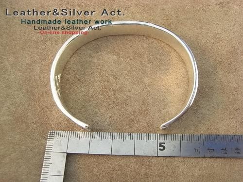 シルバーバングル 太陽と月 シルバー925、k18 手彫り唐草、フェザー