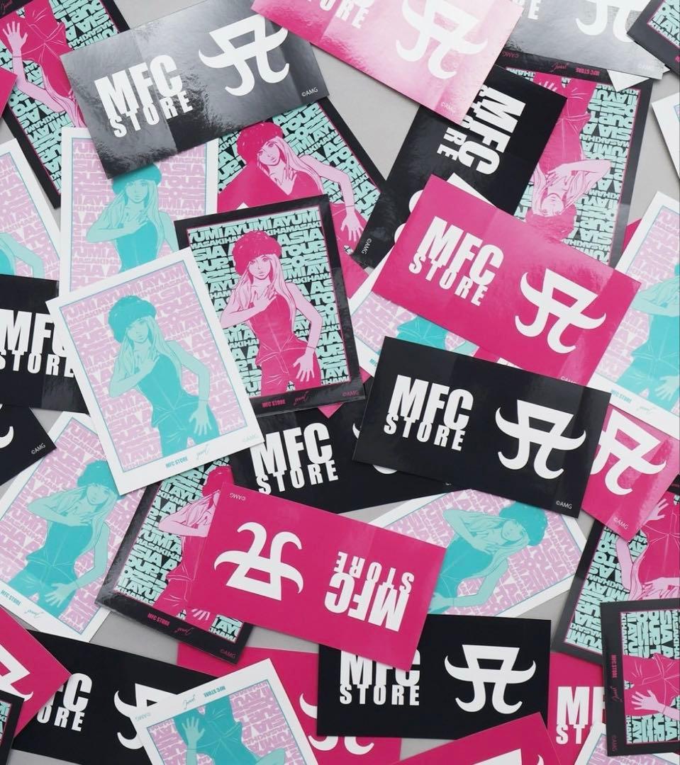 浜崎あゆみ× MFC STORE 大阪店舗限定Tシャツ　ホワイト× イエロー　S