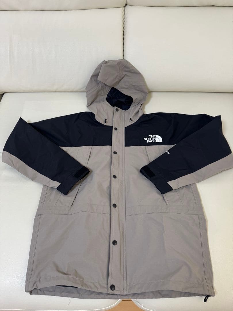 ノースフェイス マウンテンライトジャケット ミネラルグレー Lサイズ THE NORTH FACEより”MOUNTAIN LIGHT JACKET”のフレッシュなカラーが