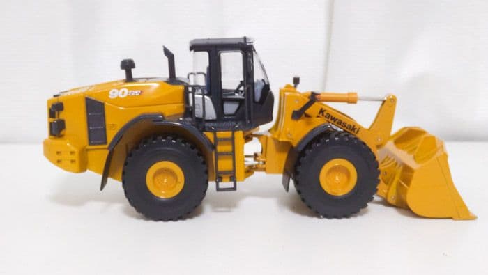 絶版】川崎重工 KCM 90Z7 ホイールローダー 1/50 建機 ミニチュア