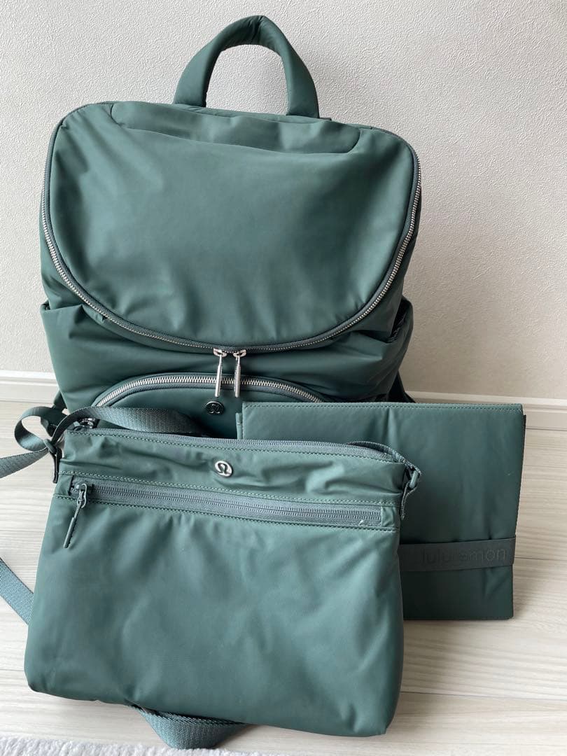 Lululemonマザーズバッグ New Parent Backpack 17L - メルカリ