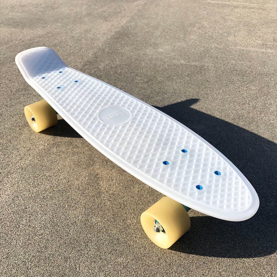 希少!!】penny 蓄光 ブルー 22インチ - メルカリ