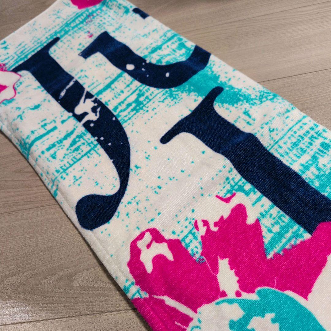 西野カナ ビッグタオル Just LOVE 当選品 - メルカリ