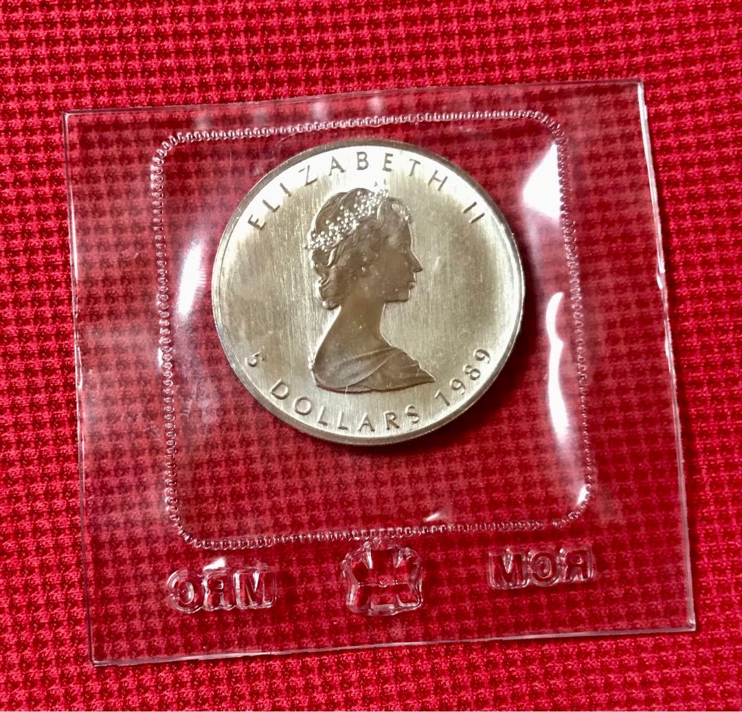 1989年 メイプルリーフ銀貨 1オンス 純銀 - メルカリ