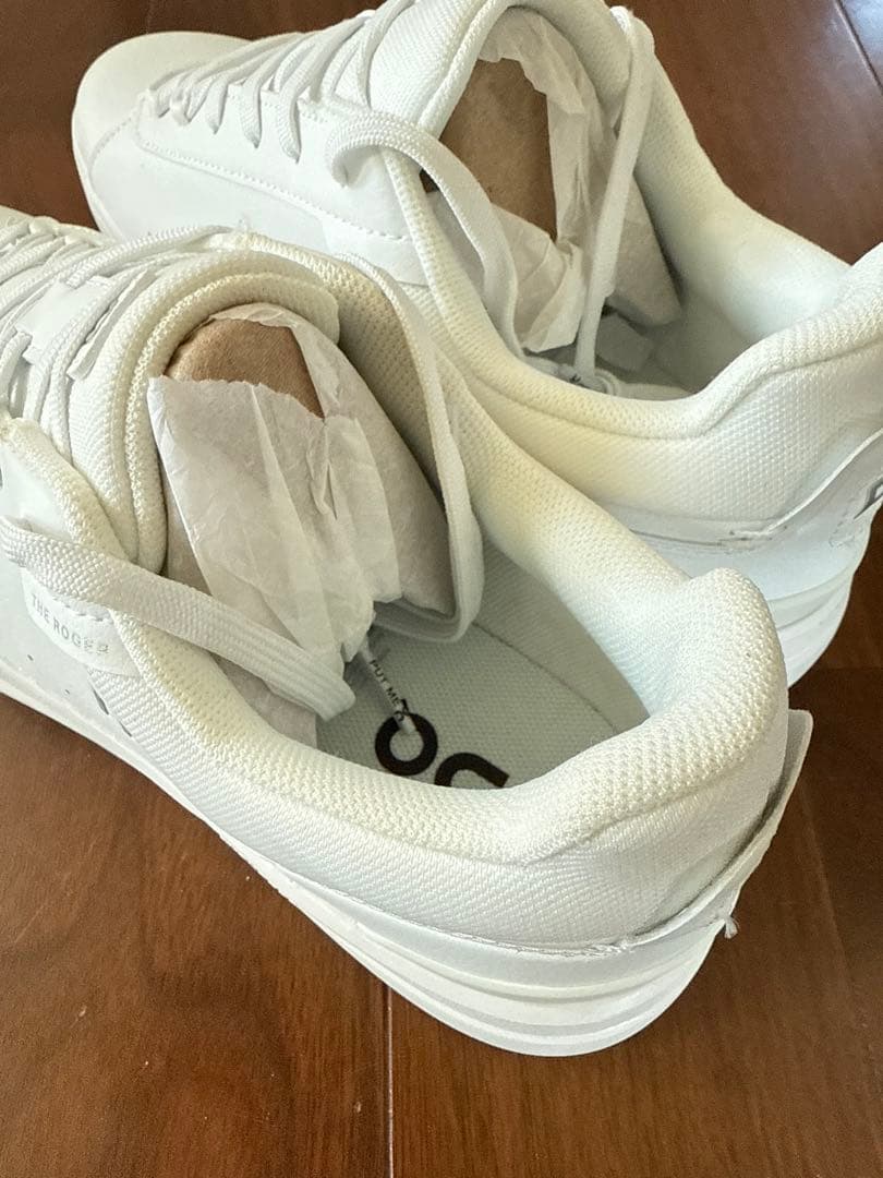 【未使用】　On 白スニーカー　26.5cm
