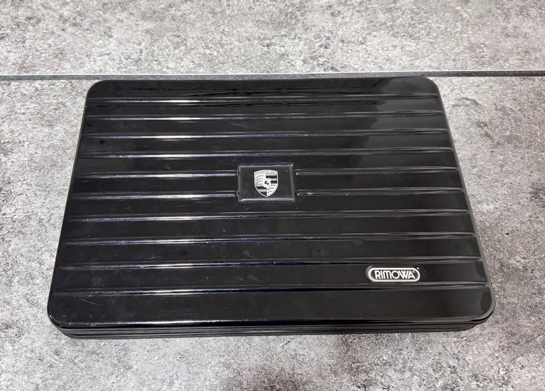 希少品　RIMOWA ブラック キャリーケース ポルシェロゴ付き 楽天市場】【新品未使用品】【バッグ】RIMOWA リモワ ポルシェデザイン