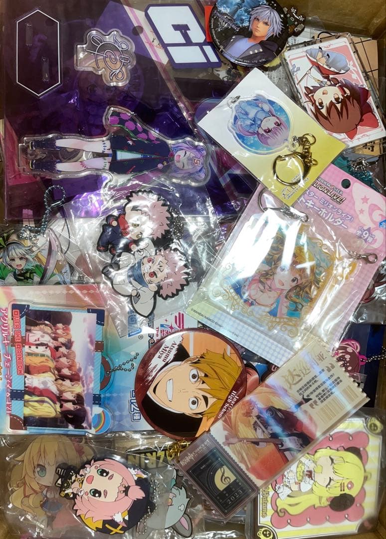 アニメグッズ キャラクターグッズ 500点以上 大量 まとめ売り 紙類無し