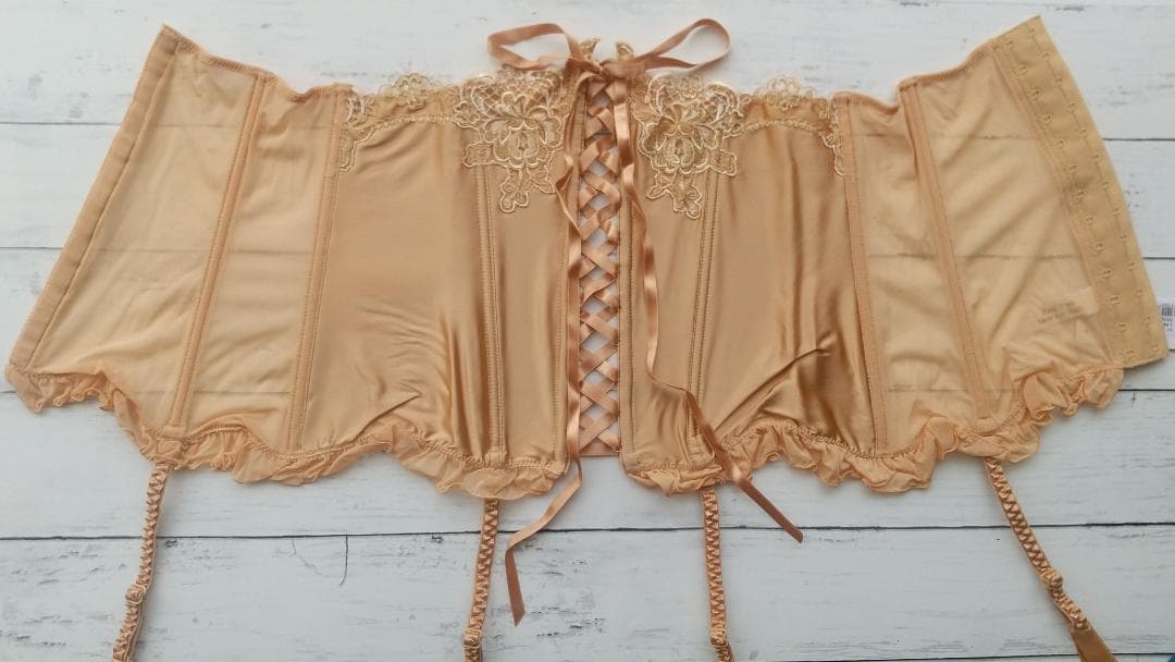 FR2《リズシャルメル》Reve de Luxe　ニッパーガーター