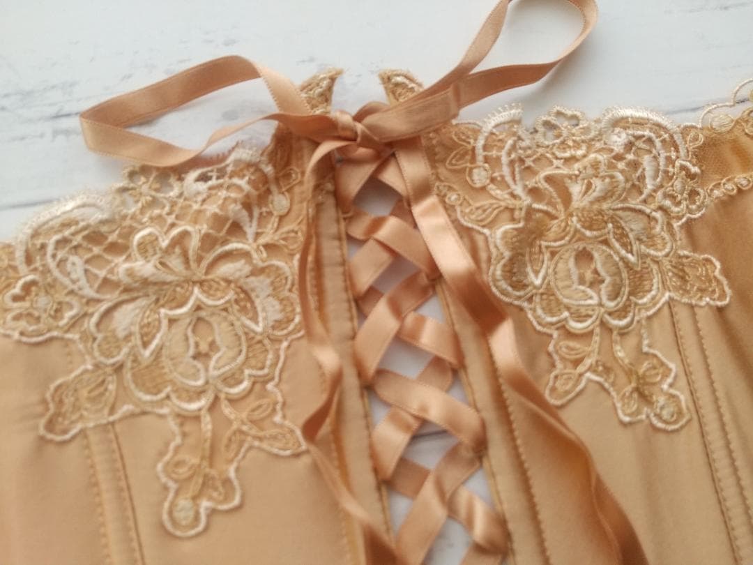 FR2《リズシャルメル》Reve de Luxe　ニッパーガーター