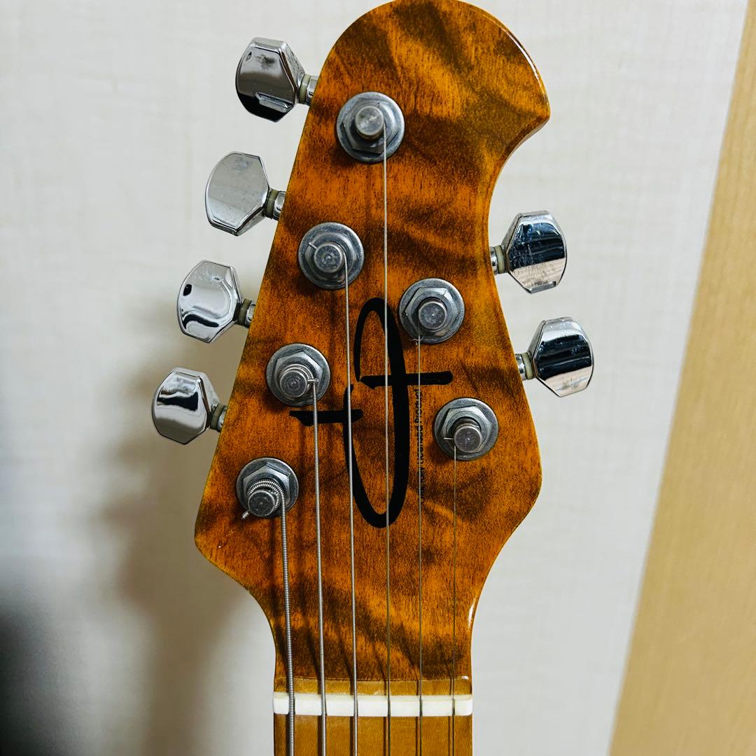 美品✨MUSICMAN olp AXIS MM-1 トレモロアーム付 キルト