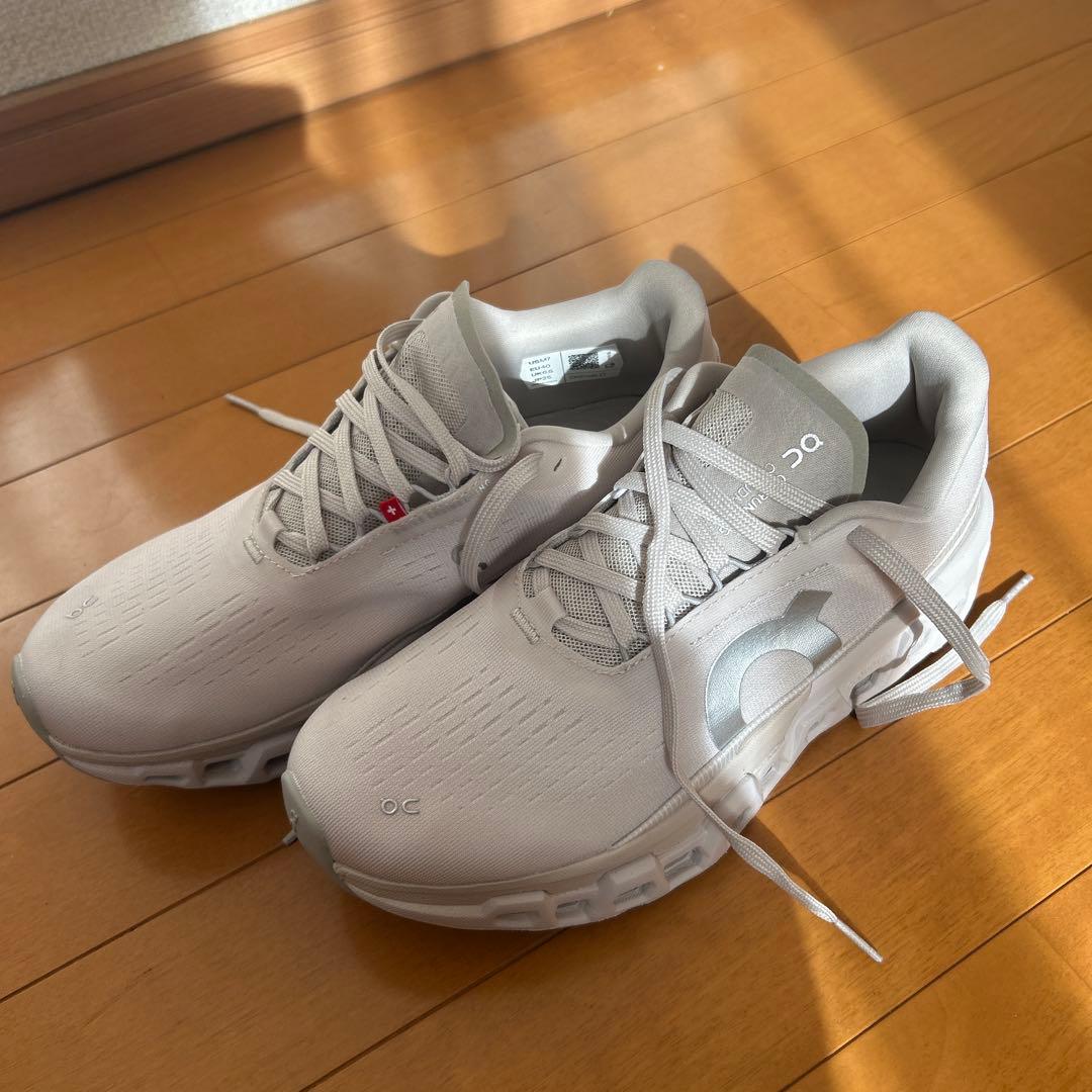 「ぺんぺん」On Cloudmonster2 ホワイト 25cm ウィメンズ Cloudmonster 2 | ホワイト | On 日本