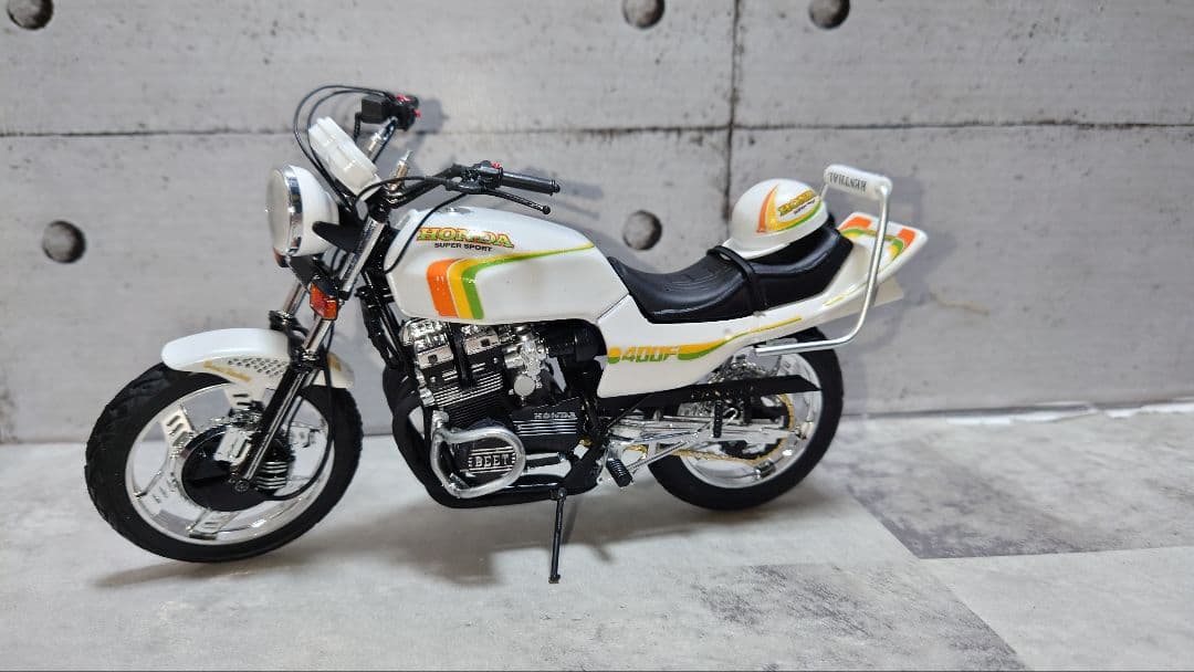1/12プラモデルCBX400F カスタム