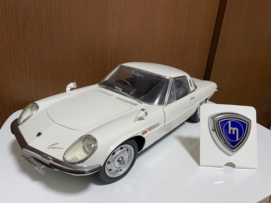 す*ん様 デアゴスティーニ マツダ コスモスポーツ 完成品 エンブレム付 コスモスポーツ&ロータリーエンジン生誕50周年！週刊『マツダ・コスモ